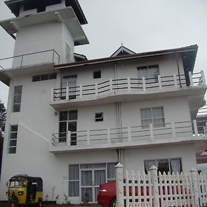 Mount Queen Hotel